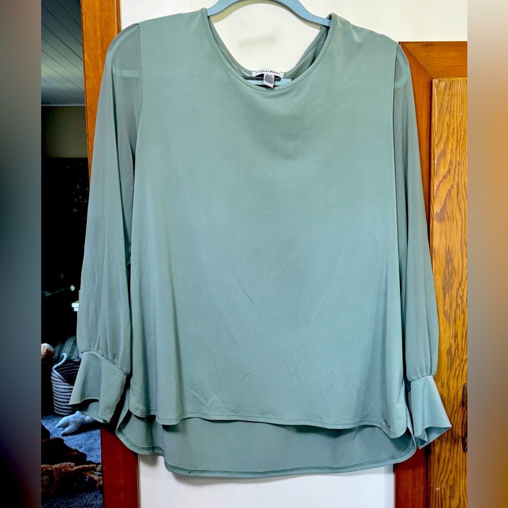 Women’s size Large long sleeve blouse